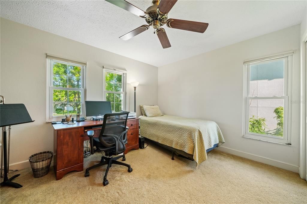 待售: $2,500,000 (3 贝兹, 2 浴室, 2720 平方英尺)