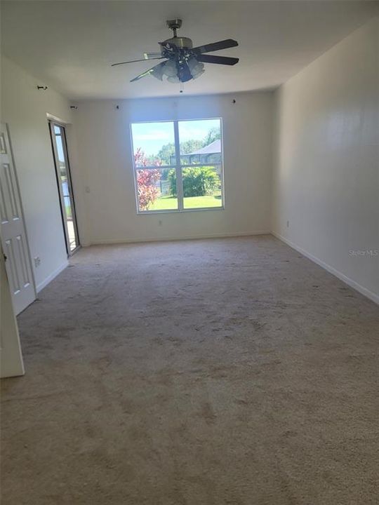 合同活跃: $4,000 (5 贝兹, 3 浴室, 3492 平方英尺)