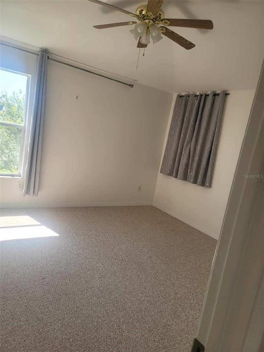 合同活跃: $4,000 (5 贝兹, 3 浴室, 3492 平方英尺)