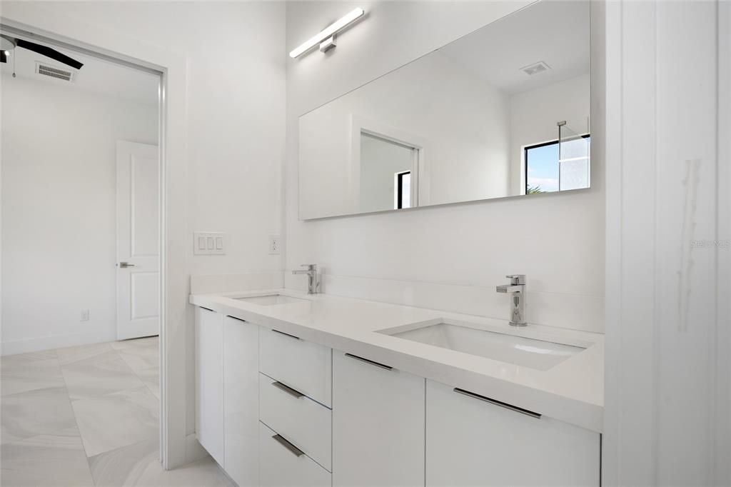 Active With Contract: $350,000 (3 beds, 2 baths, 2113 Square Feet)