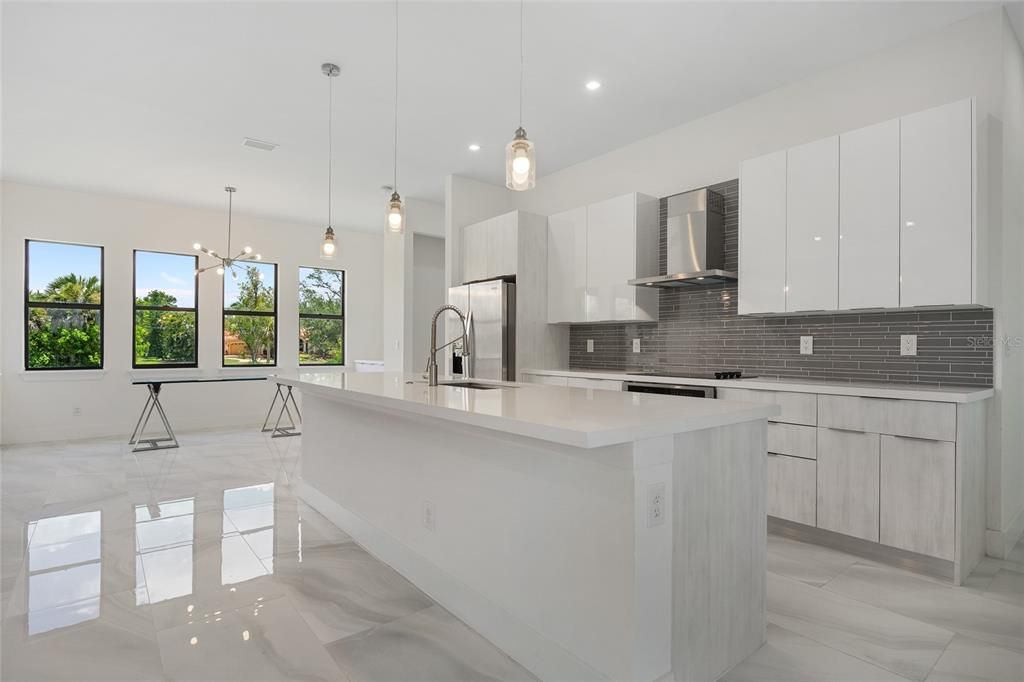 Active With Contract: $350,000 (3 beds, 2 baths, 2113 Square Feet)