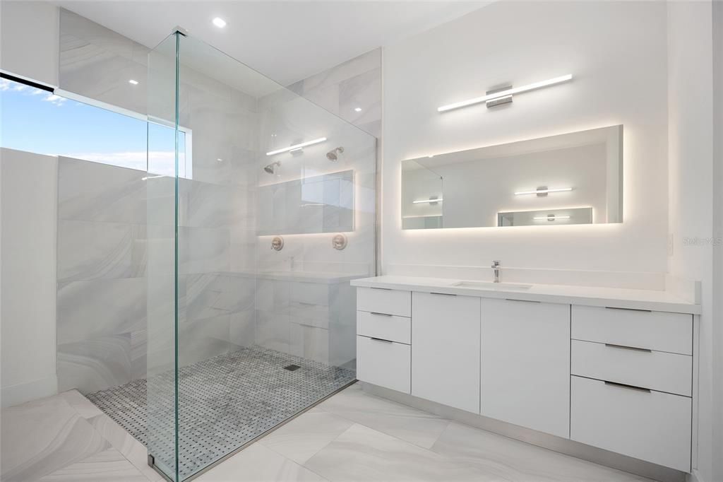 Active With Contract: $350,000 (3 beds, 2 baths, 2113 Square Feet)
