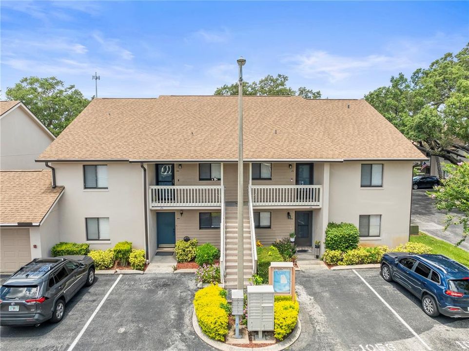 Active With Contract: $224,900 (2 beds, 2 baths, 1110 Square Feet)