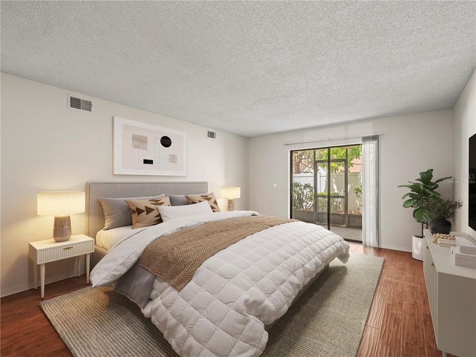 Active With Contract: $224,900 (2 beds, 2 baths, 1110 Square Feet)