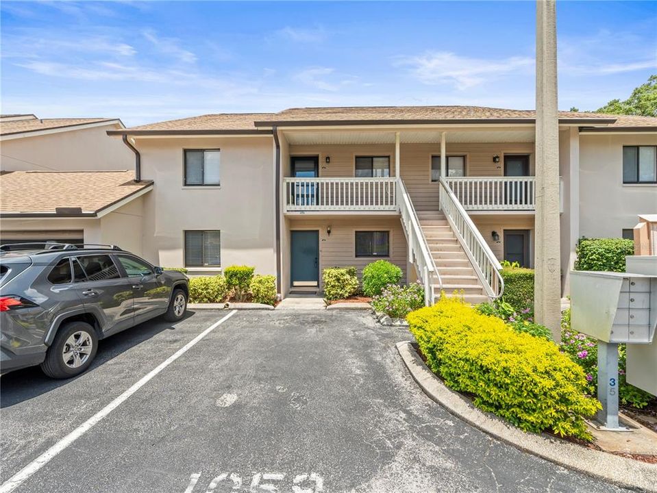 Active With Contract: $224,900 (2 beds, 2 baths, 1110 Square Feet)