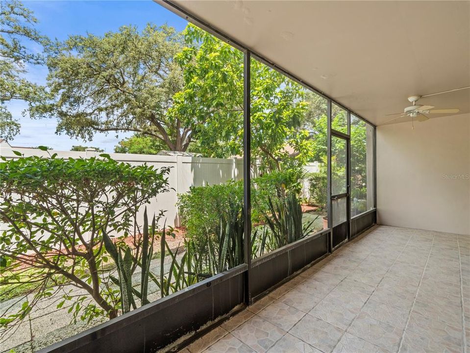 Active With Contract: $224,900 (2 beds, 2 baths, 1110 Square Feet)