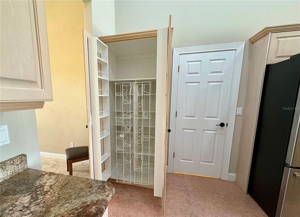 En Venta: $625,000 (4 camas, 3 baños, 2724 Pies cuadrados)