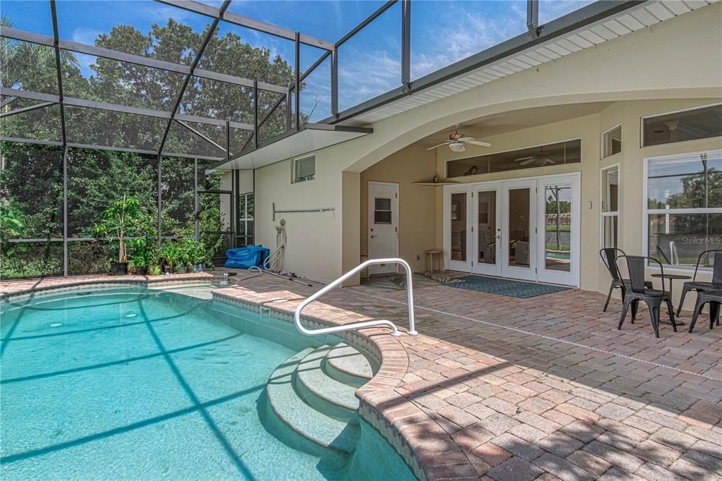 En Venta: $625,000 (4 camas, 3 baños, 2724 Pies cuadrados)