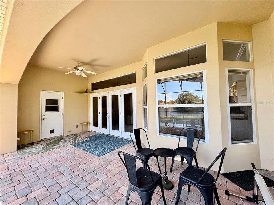 En Venta: $625,000 (4 camas, 3 baños, 2724 Pies cuadrados)