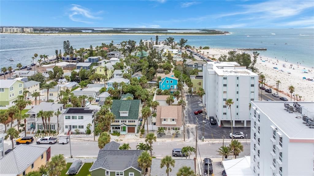 Active With Contract: $1,689,000 (4 beds, 2 baths, 2084 Square Feet)
