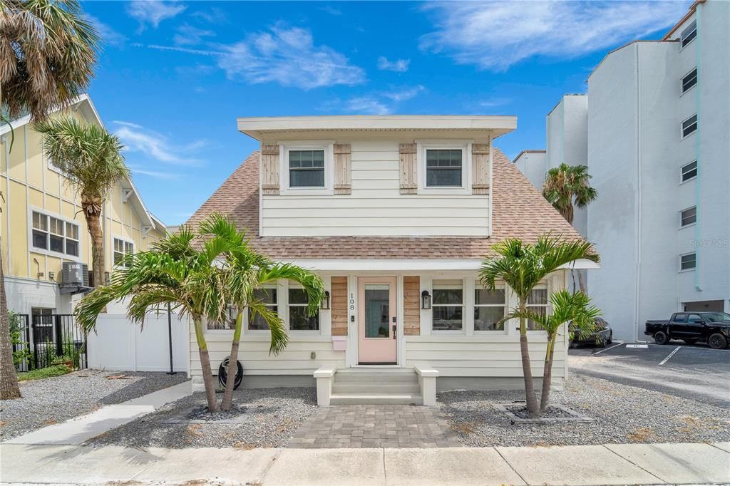 Active With Contract: $1,689,000 (4 beds, 2 baths, 2084 Square Feet)