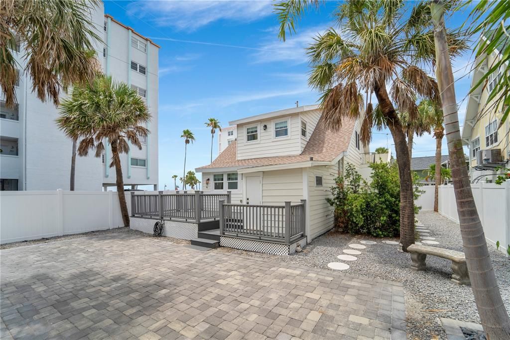 Active With Contract: $1,689,000 (4 beds, 2 baths, 2084 Square Feet)