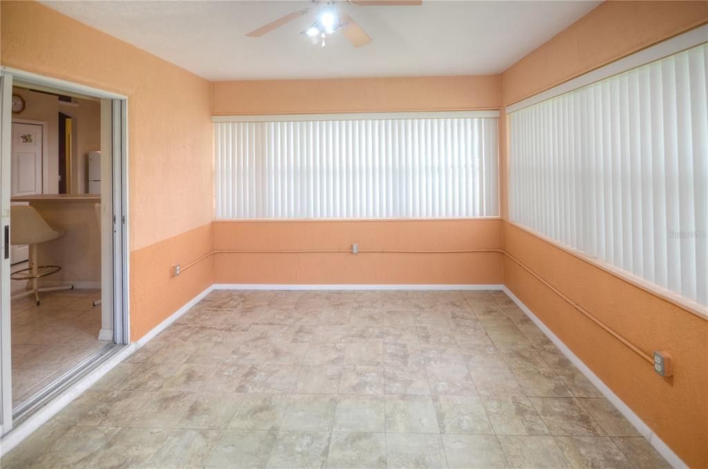 For Sale: $299,999 (3 beds, 2 baths, 1514 Square Feet)