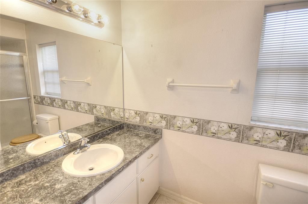 For Sale: $299,999 (3 beds, 2 baths, 1514 Square Feet)