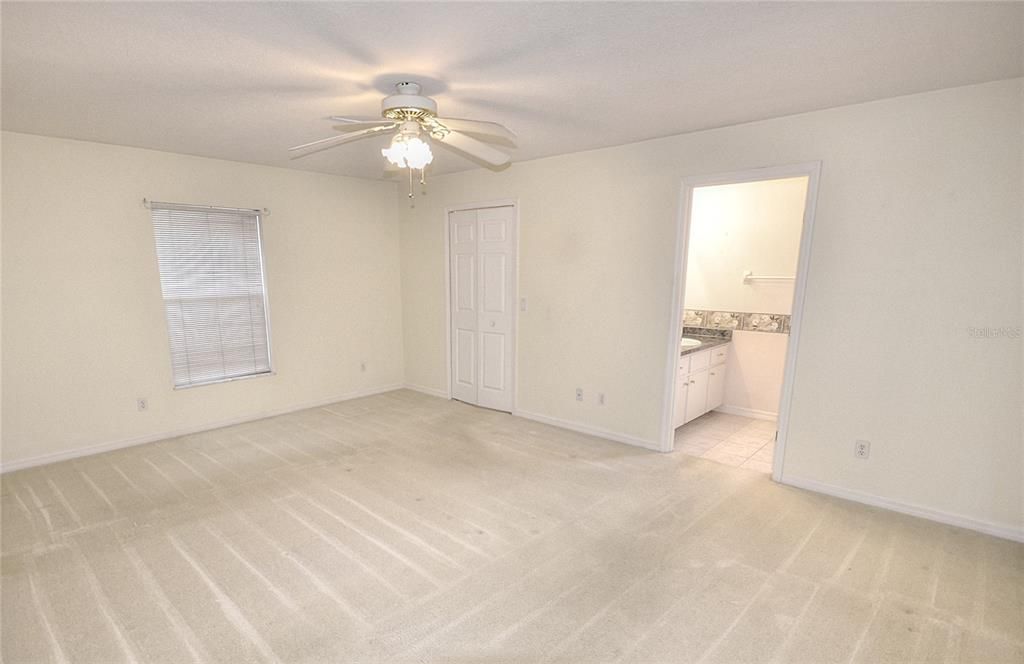 For Sale: $299,999 (3 beds, 2 baths, 1514 Square Feet)