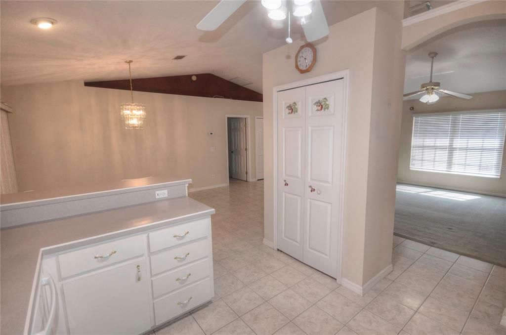 For Sale: $299,999 (3 beds, 2 baths, 1514 Square Feet)