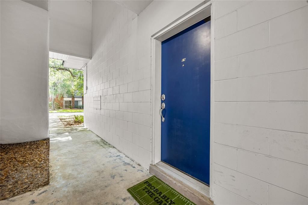 Active With Contract: $148,900 (2 beds, 1 baths, 755 Square Feet)