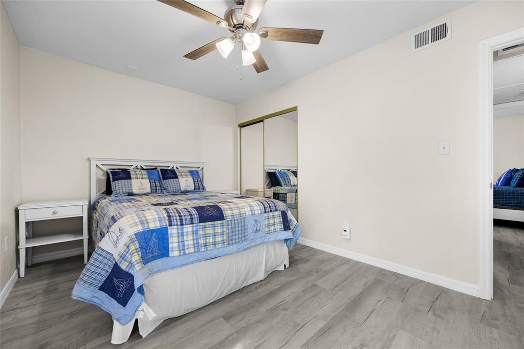 Active With Contract: $148,900 (2 beds, 1 baths, 755 Square Feet)