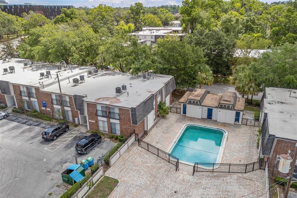 Active With Contract: $148,900 (2 beds, 1 baths, 755 Square Feet)