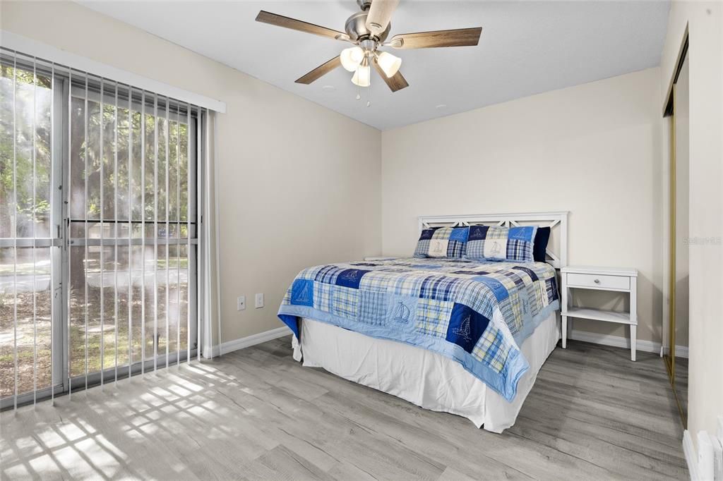 Active With Contract: $148,900 (2 beds, 1 baths, 755 Square Feet)