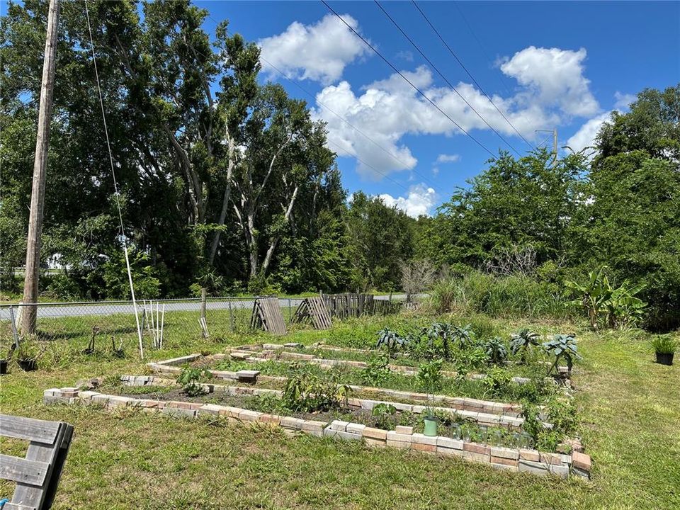 For Sale: $850,000 (2.77 acres)