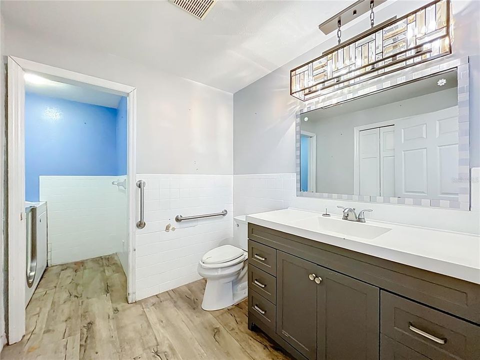 Active With Contract: $375,000 (4 beds, 2 baths, 2417 Square Feet)