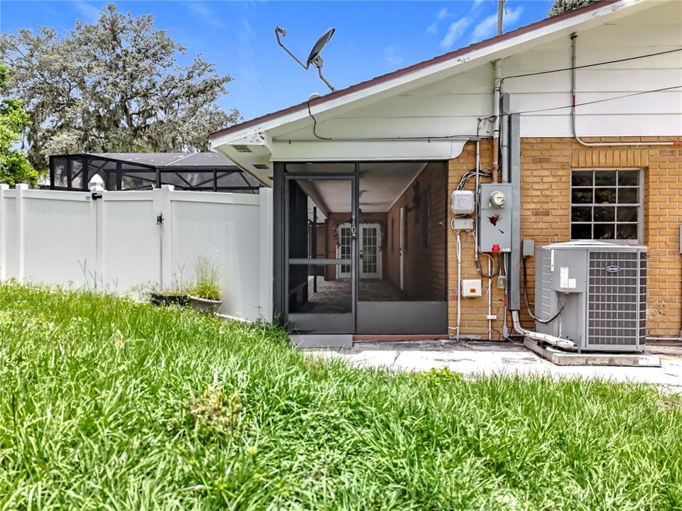 Active With Contract: $375,000 (4 beds, 2 baths, 2417 Square Feet)