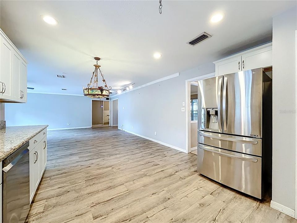 Active With Contract: $375,000 (4 beds, 2 baths, 2417 Square Feet)