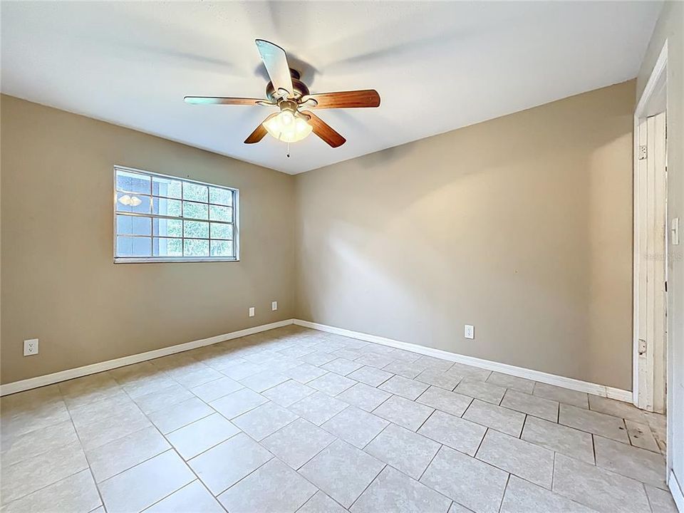 Active With Contract: $375,000 (4 beds, 2 baths, 2417 Square Feet)