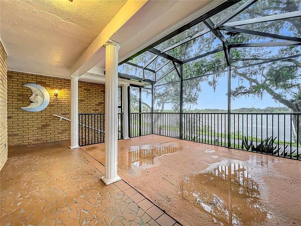 Active With Contract: $375,000 (4 beds, 2 baths, 2417 Square Feet)