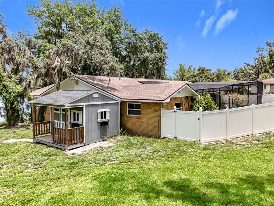 Active With Contract: $375,000 (4 beds, 2 baths, 2417 Square Feet)