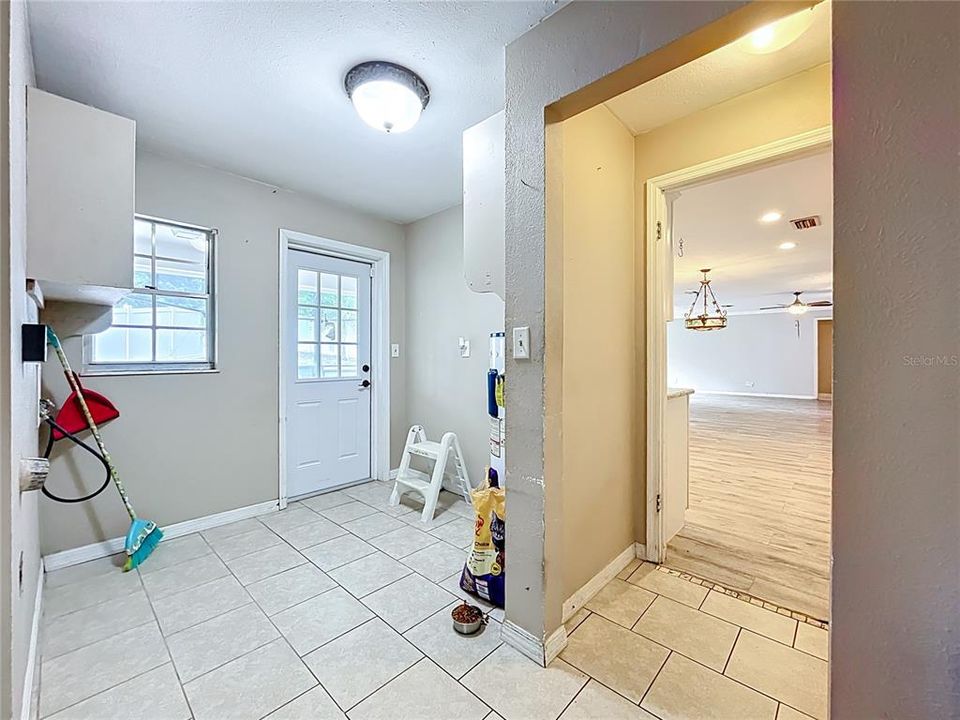 Active With Contract: $375,000 (4 beds, 2 baths, 2417 Square Feet)