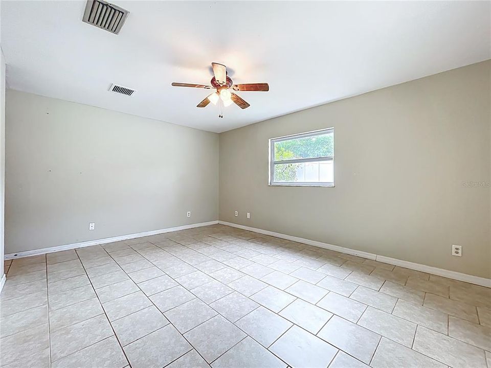 Active With Contract: $375,000 (4 beds, 2 baths, 2417 Square Feet)