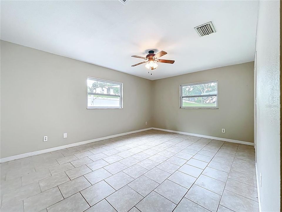 Active With Contract: $375,000 (4 beds, 2 baths, 2417 Square Feet)