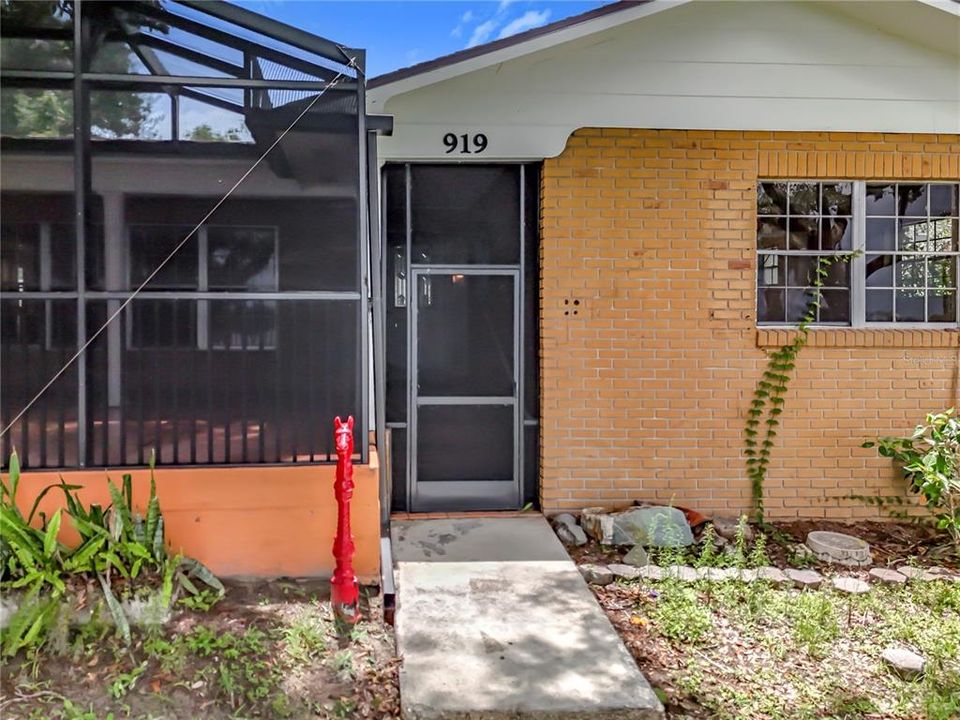 Active With Contract: $375,000 (4 beds, 2 baths, 2417 Square Feet)