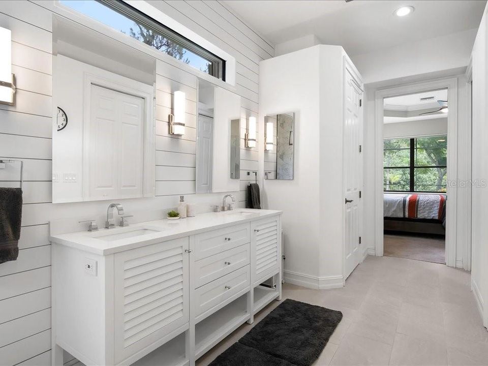 For Sale: $1,549,000 (5 beds, 3 baths, 3104 Square Feet)