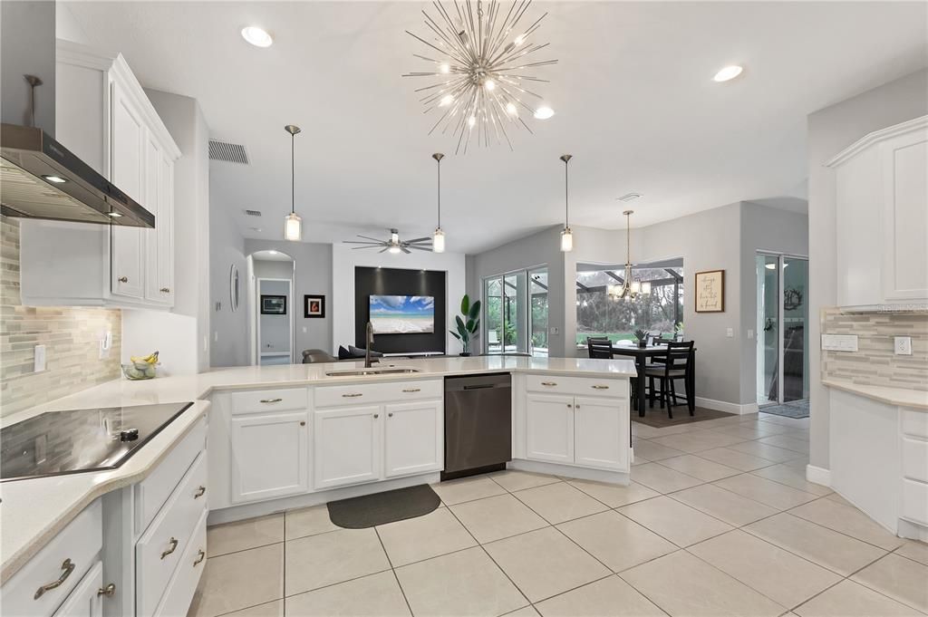 На продажу: $1,160,000 (5 спален, 4 ванн, 3601 Квадратных фут)