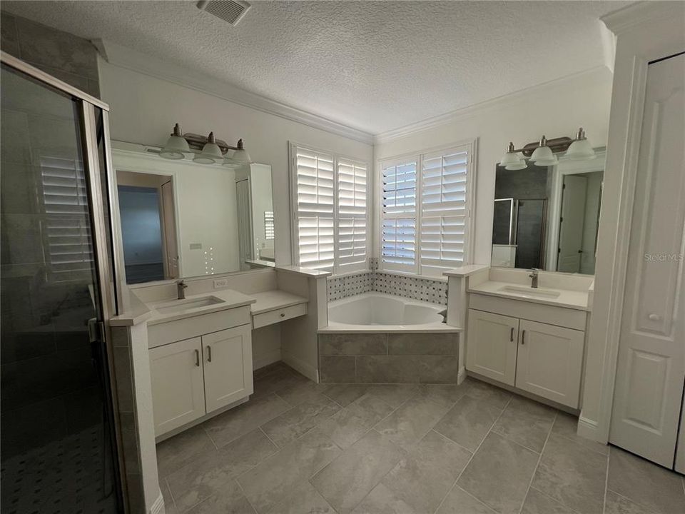 Active With Contract: $4,200 (4 beds, 4 baths, 3049 Square Feet)