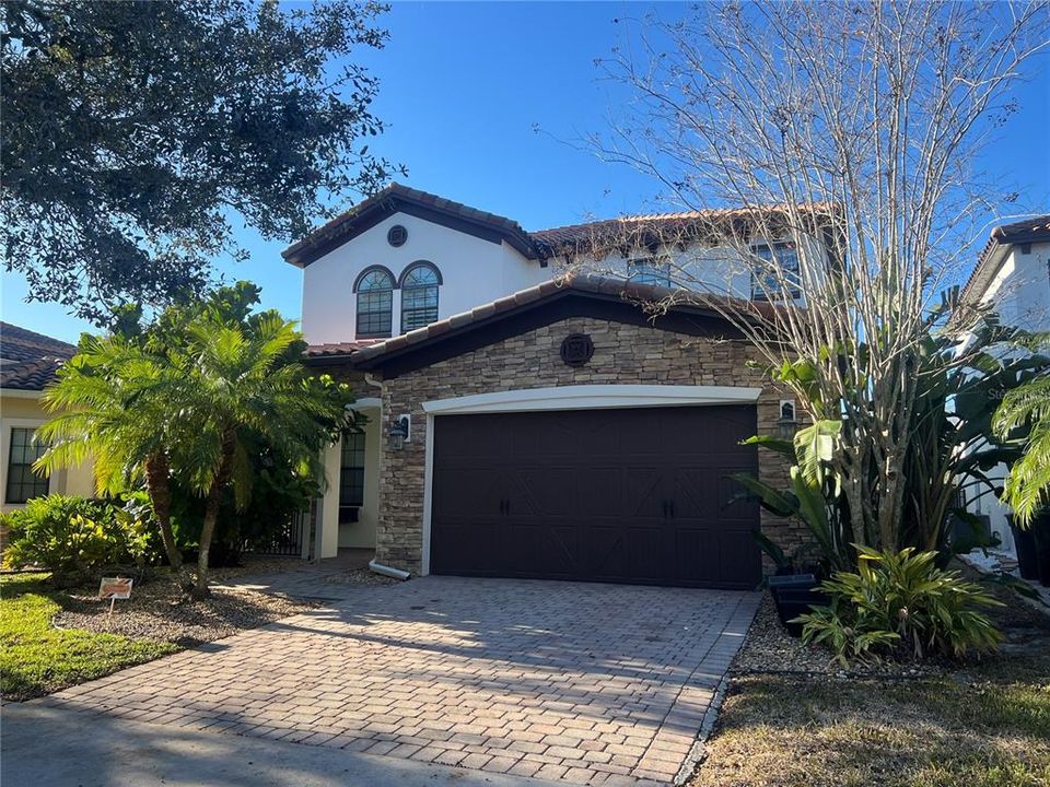 Active With Contract: $4,200 (4 beds, 4 baths, 3049 Square Feet)