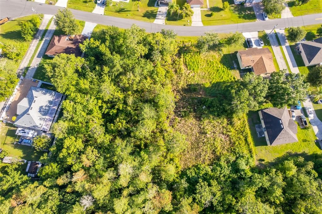 На продажу: $56,000 (0.18 acres)