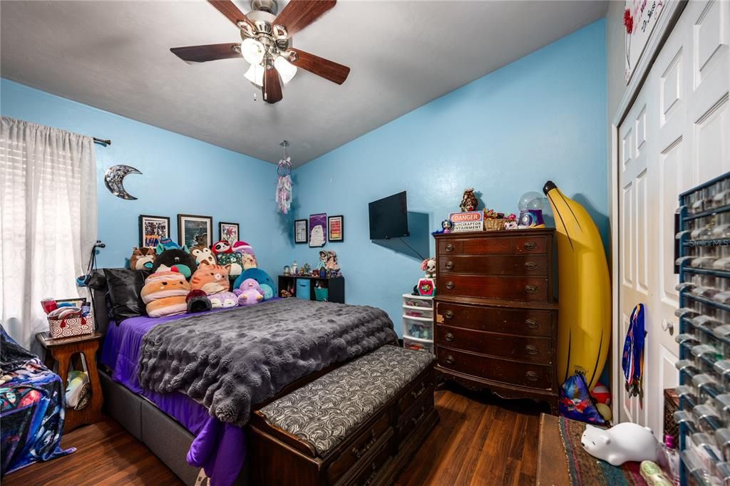 На продажу: $335,000 (3 спален, 2 ванн, 1631 Квадратных фут)