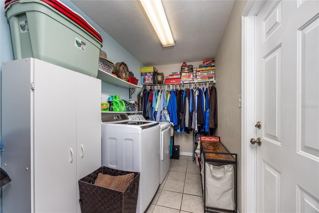 На продажу: $335,000 (3 спален, 2 ванн, 1631 Квадратных фут)