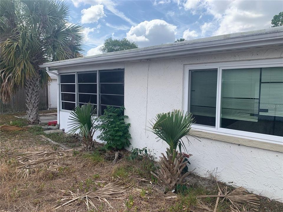 Activo con contrato: $139,900 (3 camas, 2 baños, 1310 Pies cuadrados)