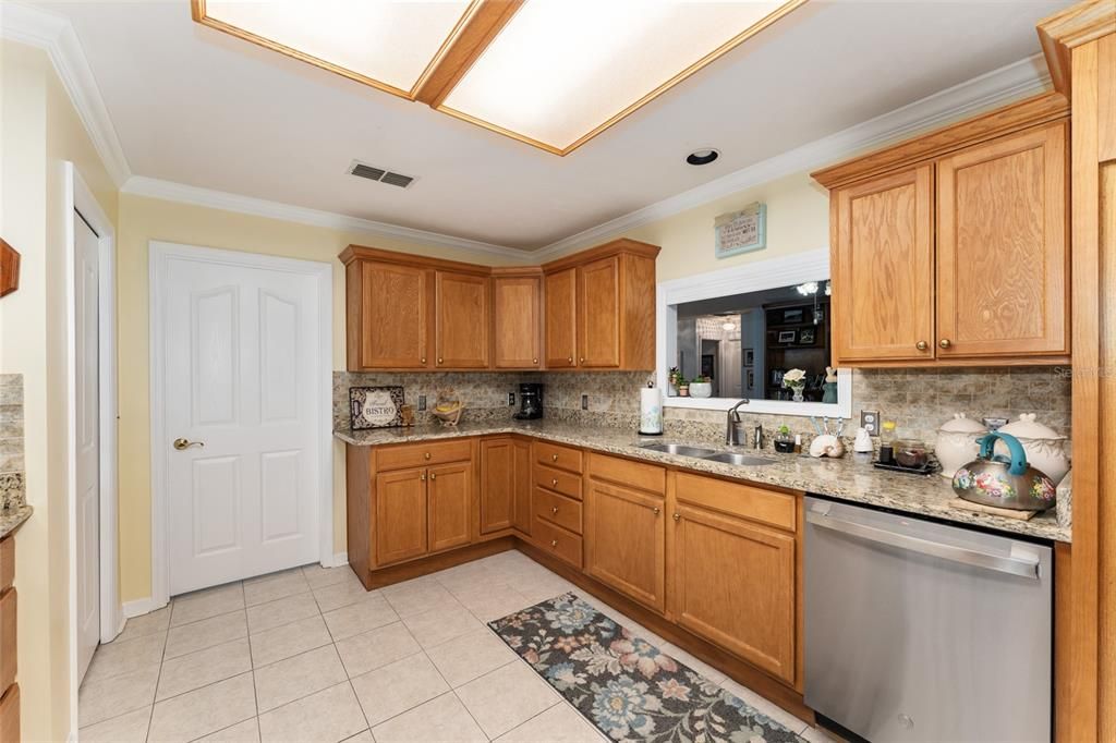 待售: $320,707 (2 贝兹, 2 浴室, 1758 平方英尺)