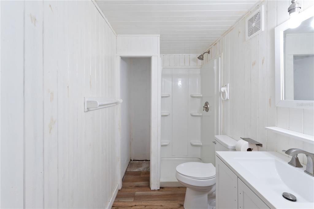 На продажу: $209,000 (2 спален, 2 ванн, 960 Квадратных фут)