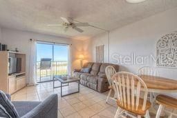 В аренду: $2,250 (2 спален, 2 ванн, 876 Квадратных фут)