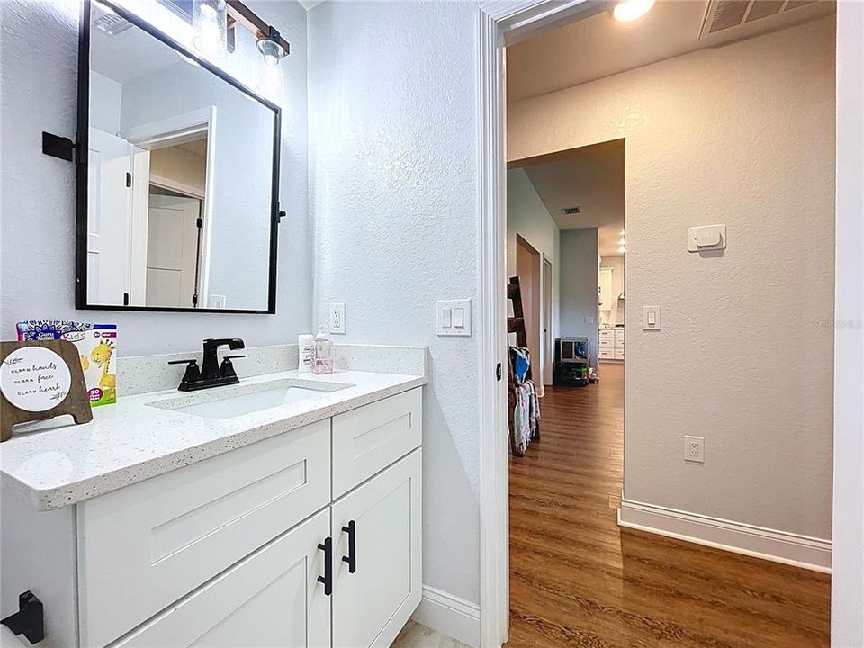 待售: $539,999 (4 贝兹, 2 浴室, 1947 平方英尺)