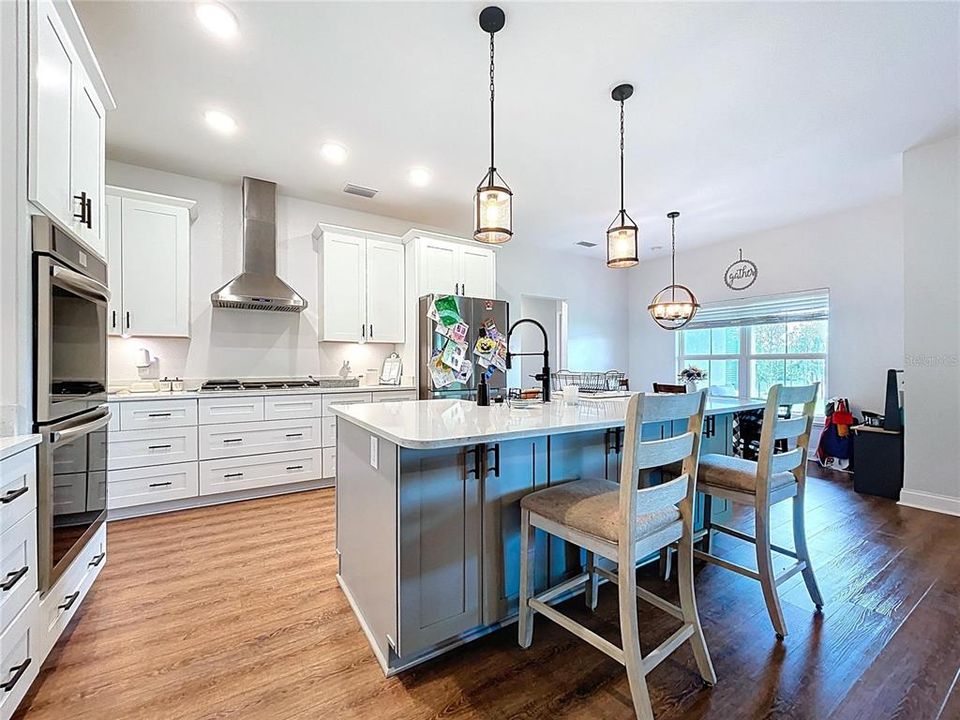 待售: $539,999 (4 贝兹, 2 浴室, 1947 平方英尺)