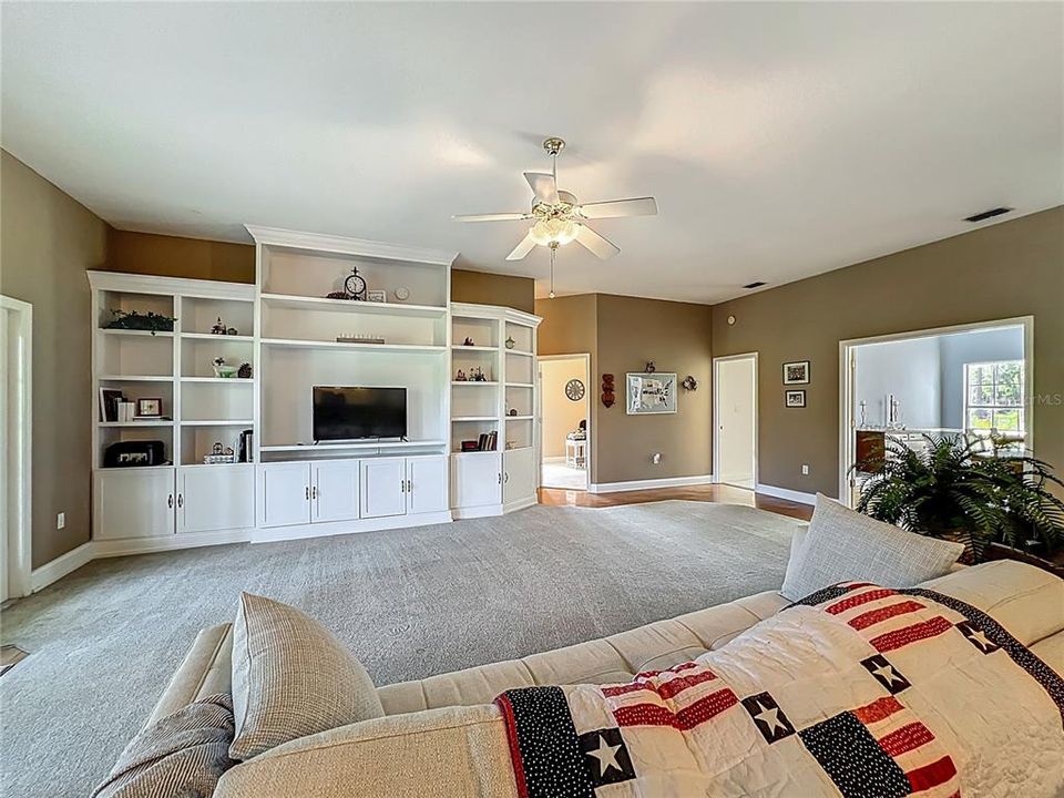 For Sale: $695,000 (4 beds, 3 baths, 3499 Square Feet)