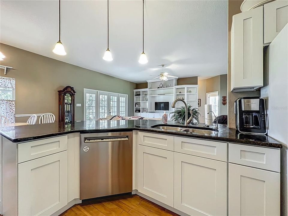 For Sale: $695,000 (4 beds, 3 baths, 3499 Square Feet)